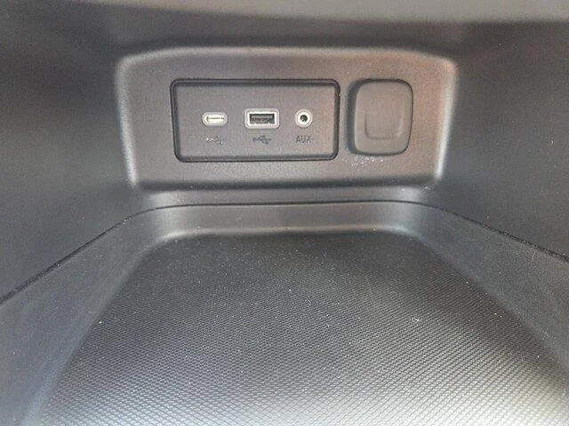 Used 2024 Sterling Gray Metallic Chevrolet LT image 17