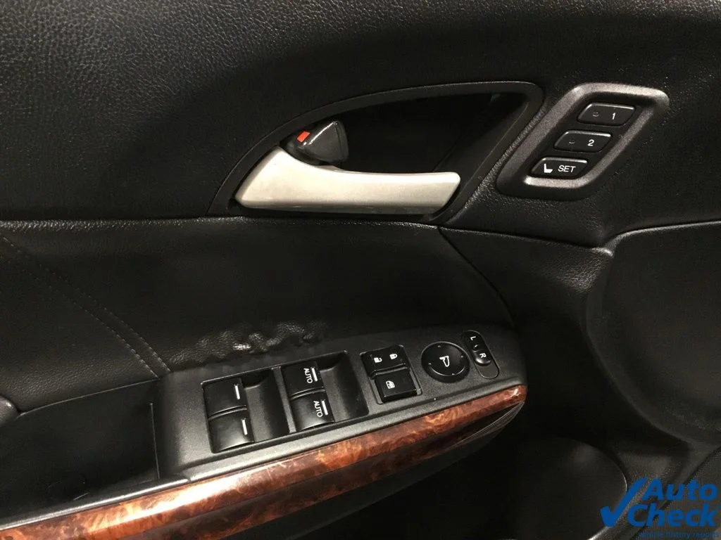 Used 2011 Green Honda EX-L image 20