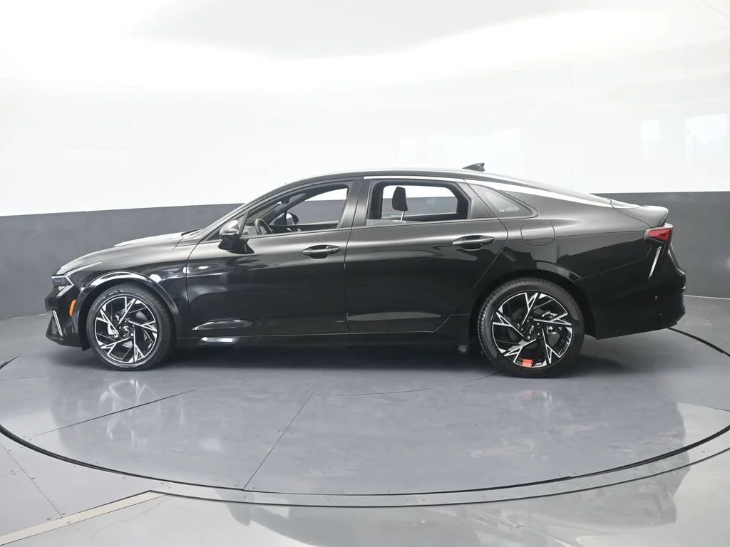 Used 2026 Aurora Black Kia GT-Line image 2