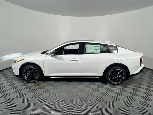 New 2026 Snow White Pearl Kia GT-Line image 8