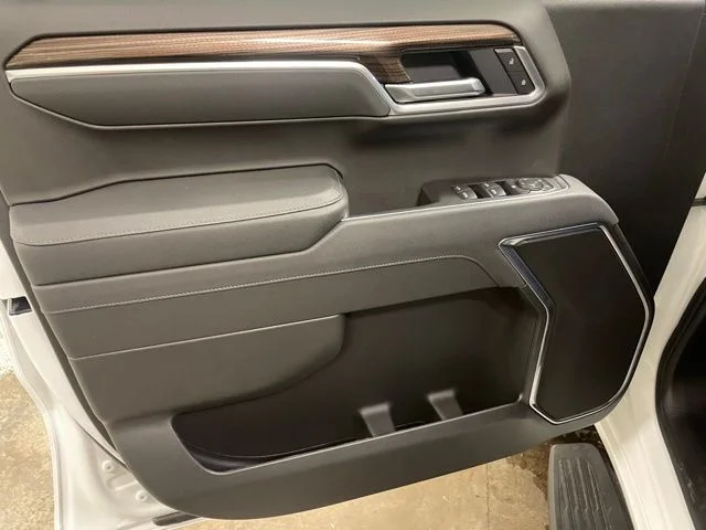 Used 2026  Chevrolet LT image 27