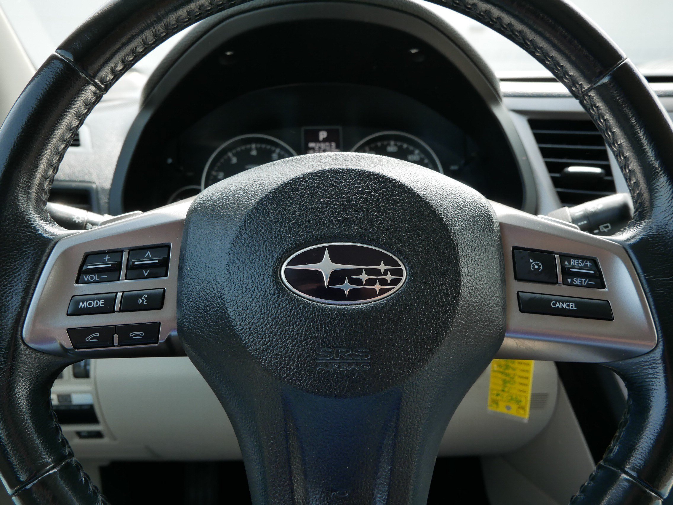 Used 2013 Satin White Pearl Subaru 2.5i Premium image 25