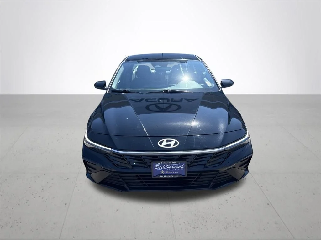 Used 2024 Black Hyundai SEL image 2