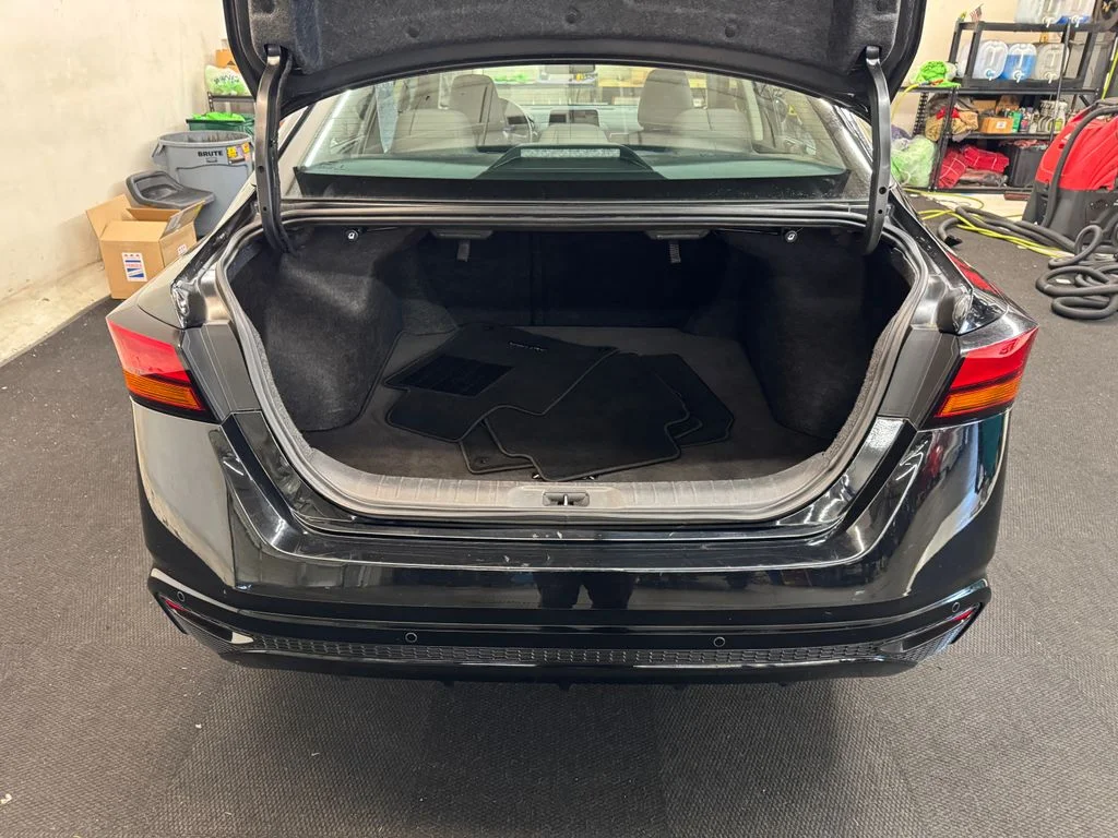 Used 2025 Black Nissan 2.5 SV image 6