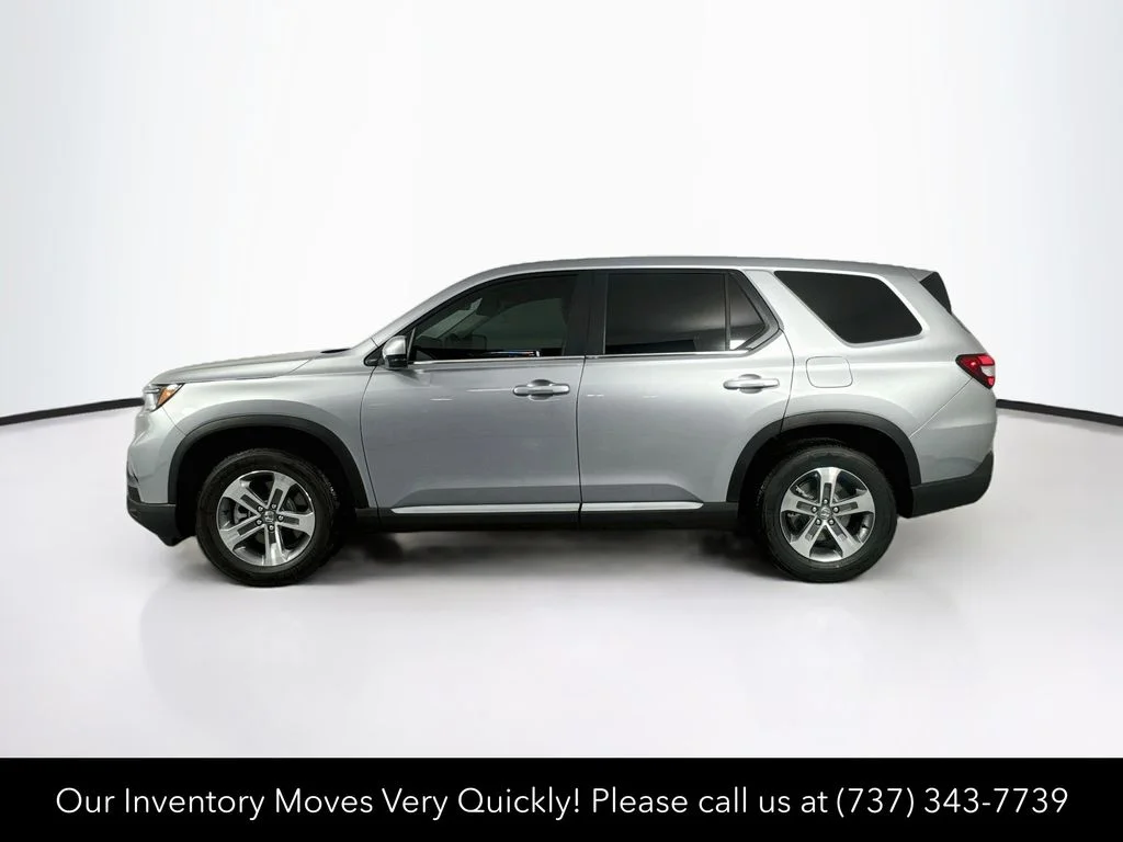 Certified Used 2025 Lunar Silver Metallic Honda EX-L image 4