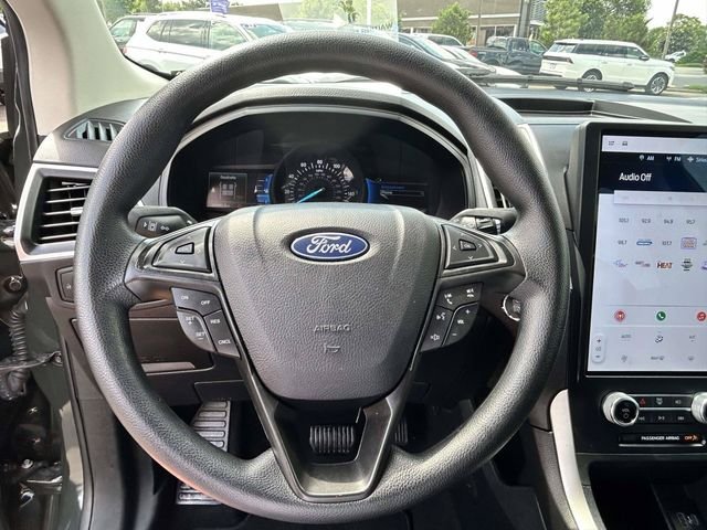 Used 2024 Green Ford SE image 28