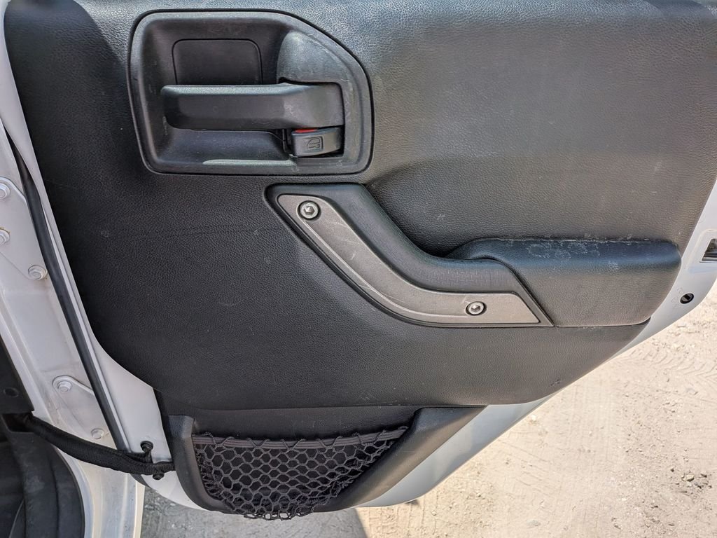 Used 2016 White Jeep Unlimited Sport image 28