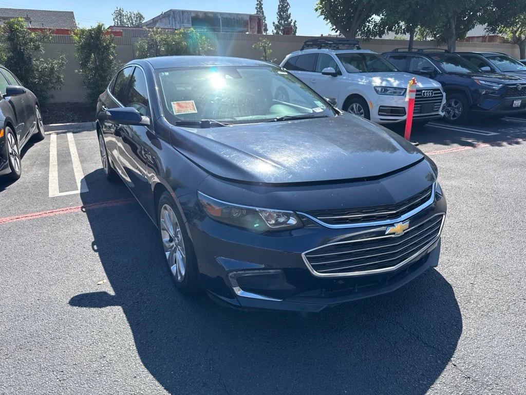 Used 2017 Blue Chevrolet Premier image 4