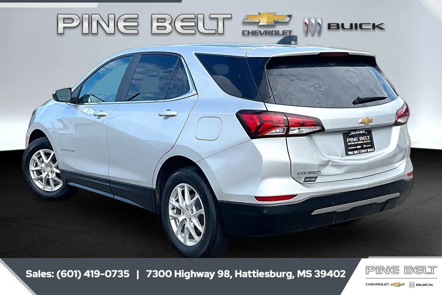 Used 2022 SILVER ICE METALLIC Chevrolet LT image 2