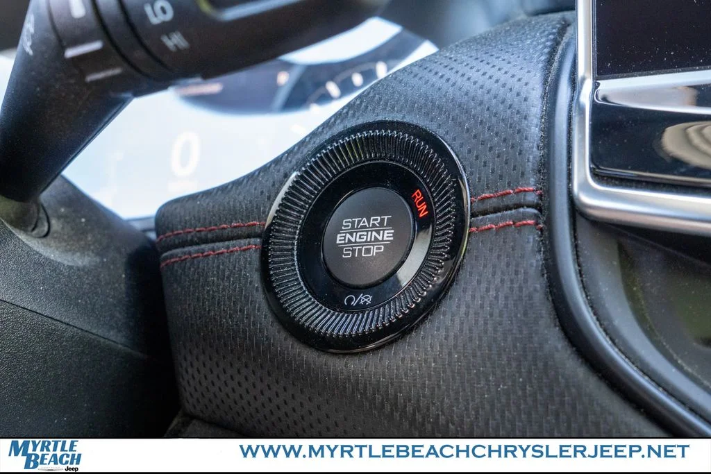 Certified Used 2022 Diamond Black Jeep Trailhawk image 27