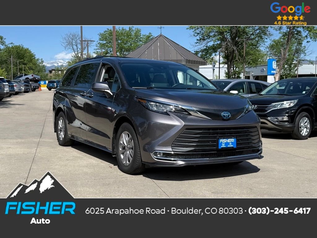 2022 Toyota Sienna XLE 7-Passenger Hybrid AWD's photo