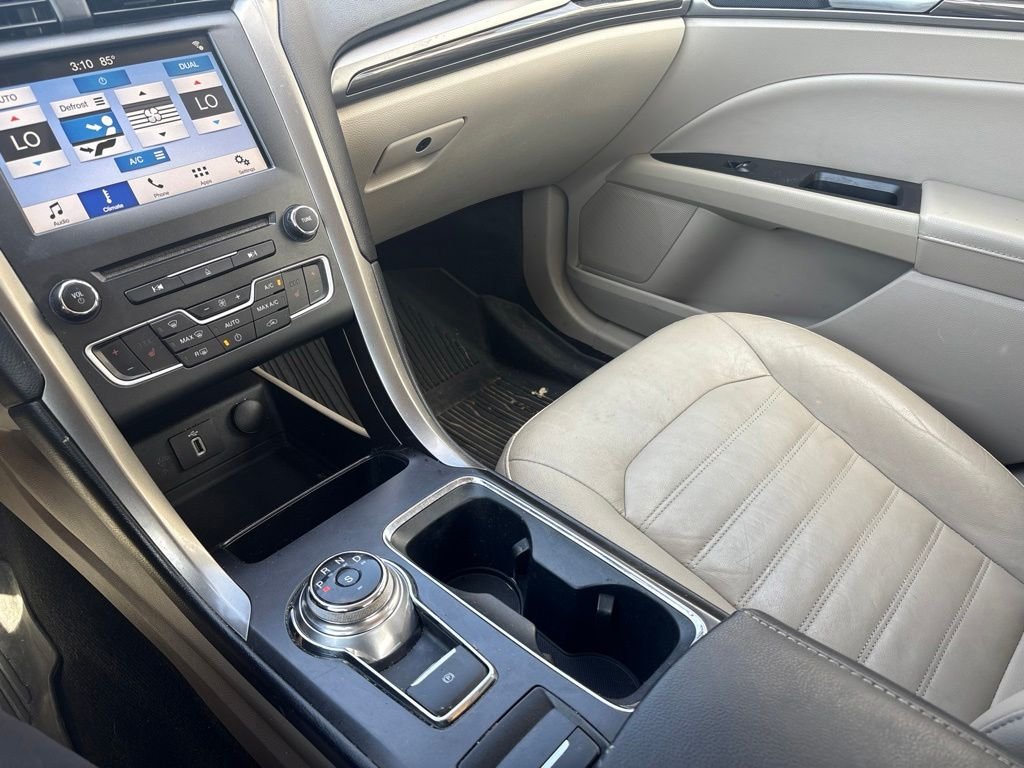 Used 2017 Ruby Red Metallic Ford SE image 22