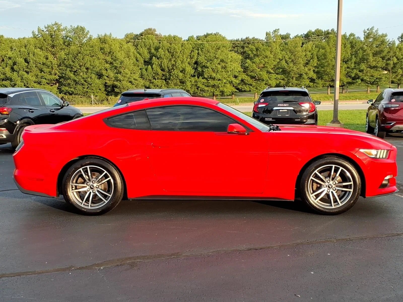 Used 2017 Red Ford  image 2