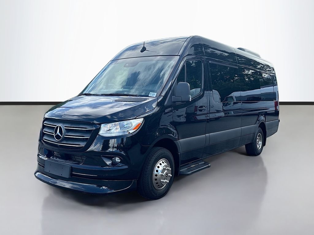 Used 2023 Obsidian Black Metallic Mercedes-Benz SMARTLINER 15 PASSENGER image 4