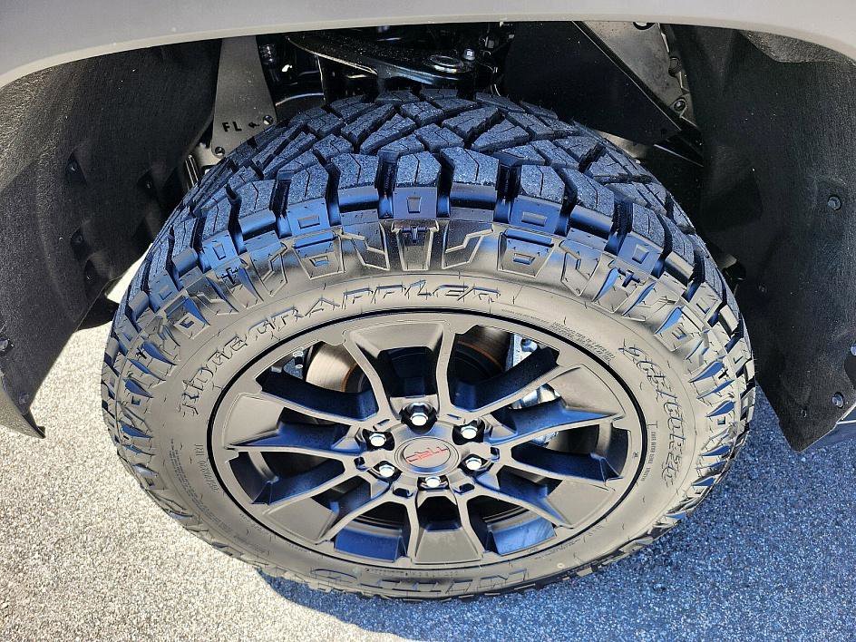 2025 Toyota Tundra SR5 - Photo 19