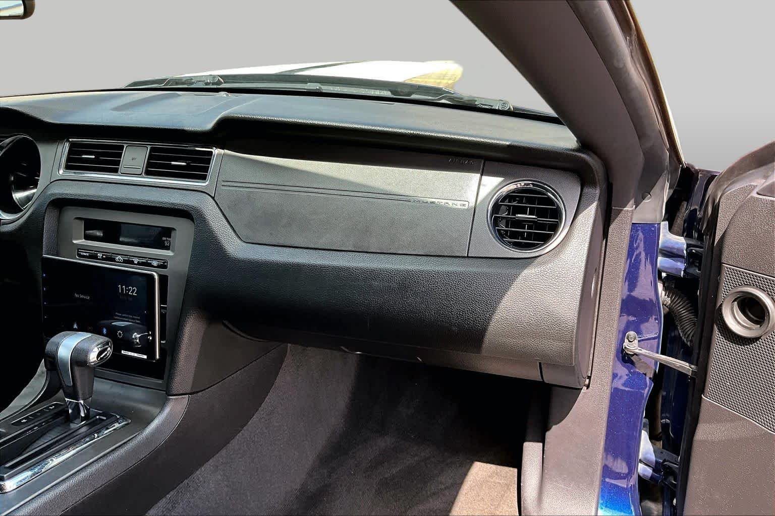 Used 2012 Kona Blue Metallic Ford V6 image 19
