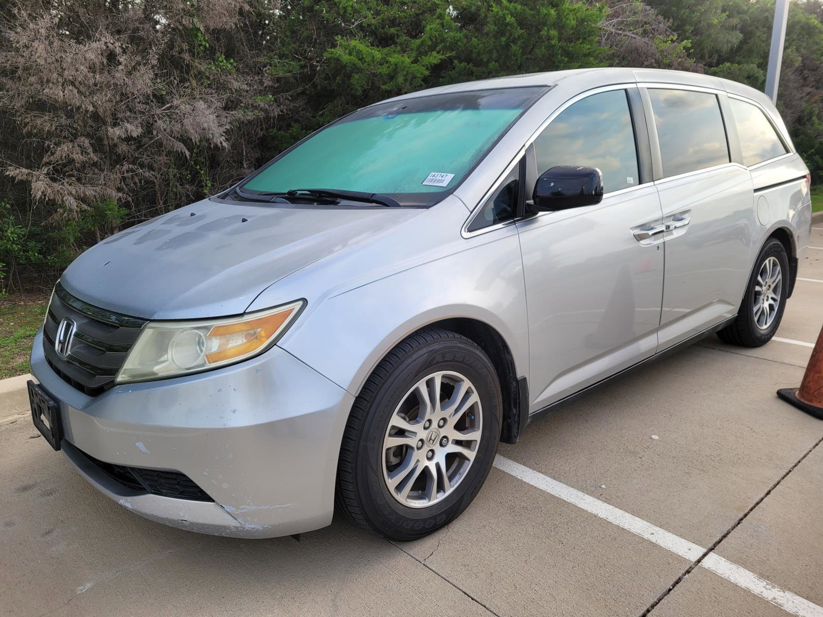 2011 Honda Odyssey EX-L w/DVD Rear Entertainment System's photo