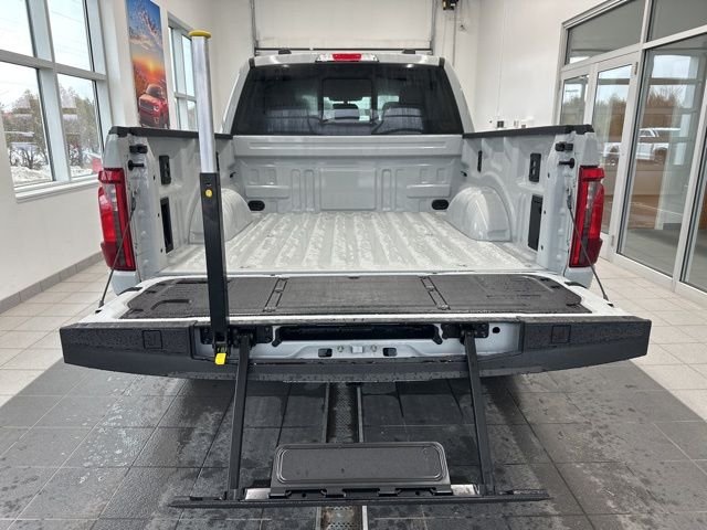 New 2026 Avalanche Ford XLT image 13