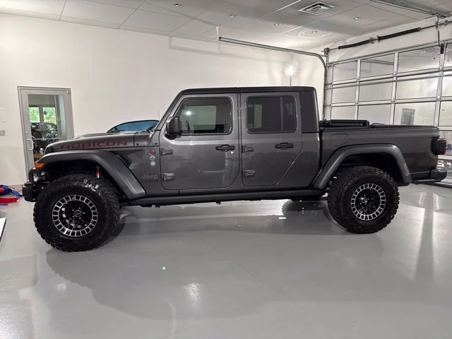 Used 2020 Gray Jeep Rubicon image 3