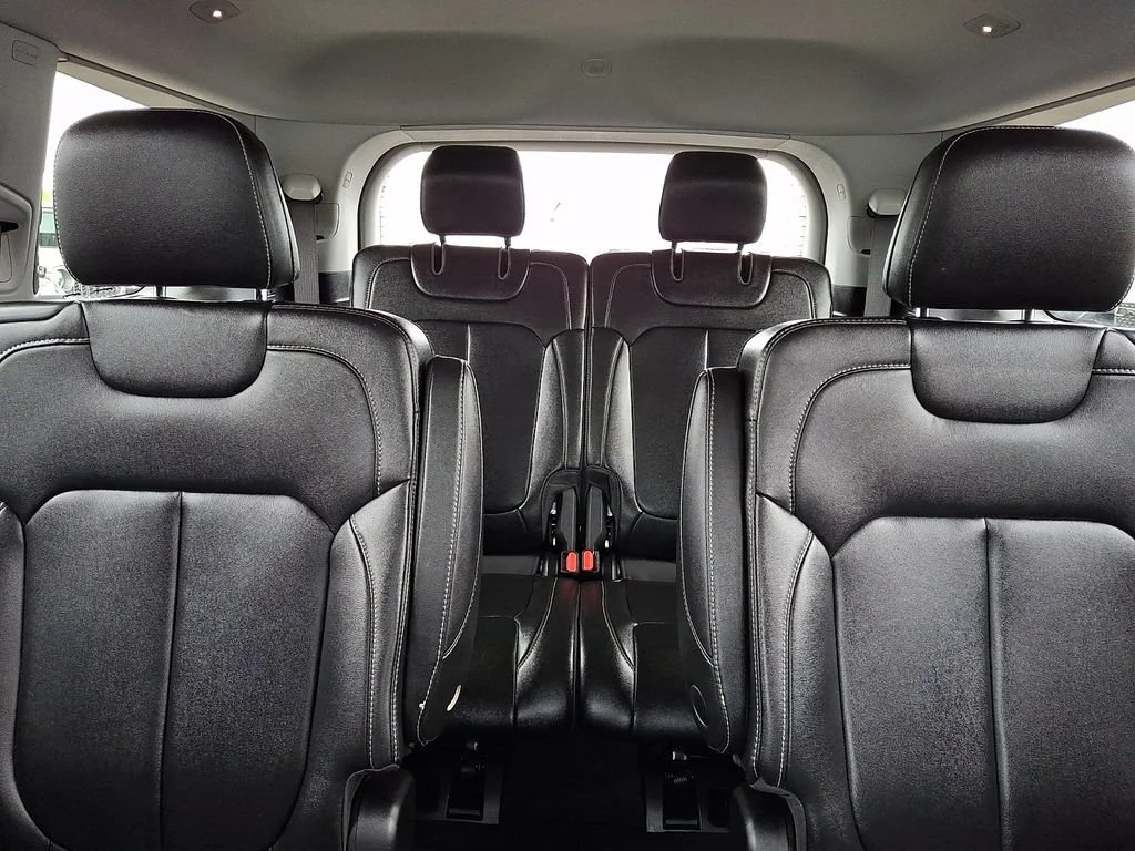Used 2023 Silver Zynith Jeep Limited image 20