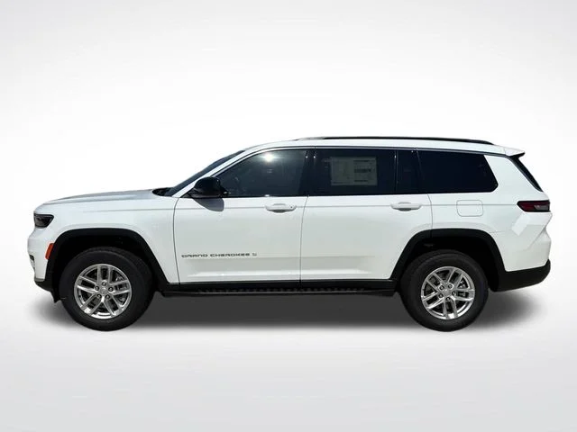 New 2026 White Jeep Laredo X image 5