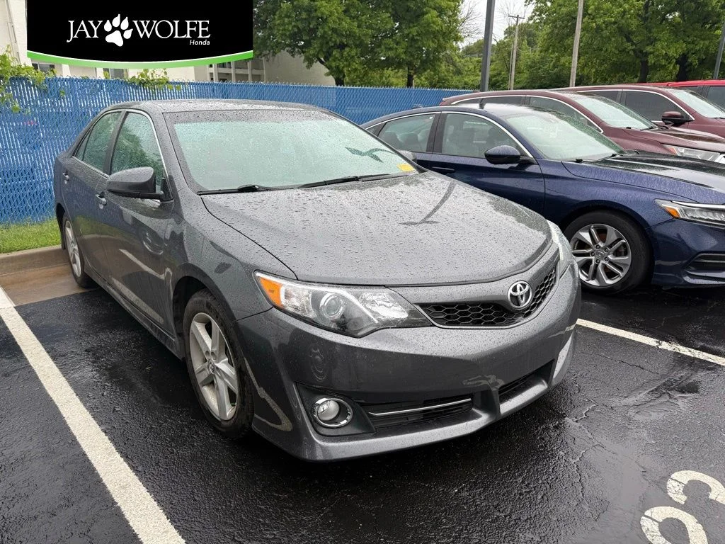 2013 Toyota Camry SE