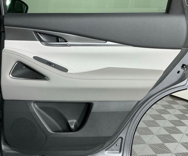 New 2027 GRAPHITE SHADOW INFINITI Luxe FWD image 25