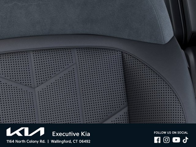 New 2027 Black Kia  image 24