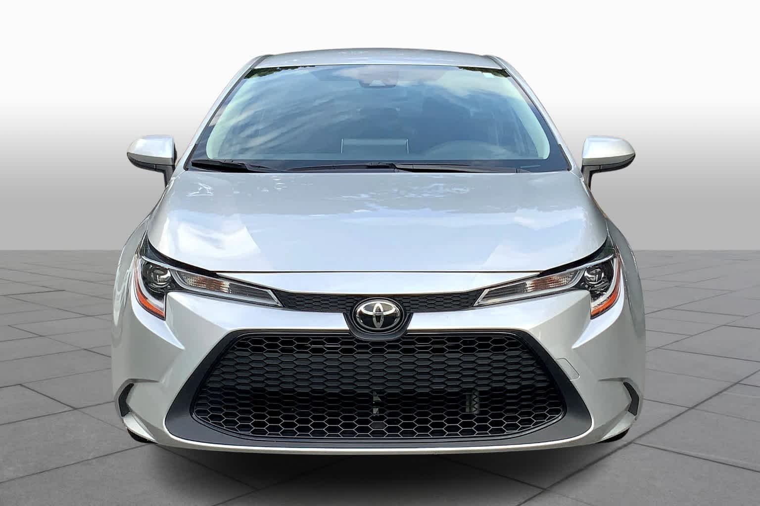 Used 2020 Classic Silver Metallic Toyota LE image 3