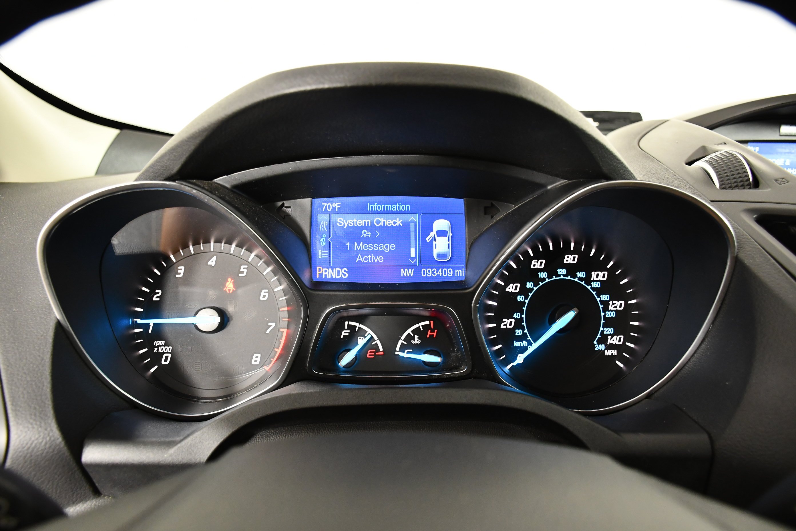 Used 2015 Ruby Red Metallic Ford SE image 19