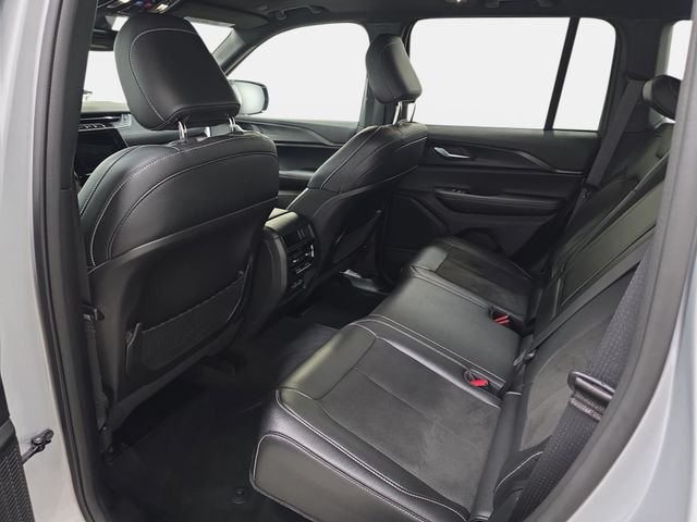 Used 2024 Silver Jeep Altitude X image 12