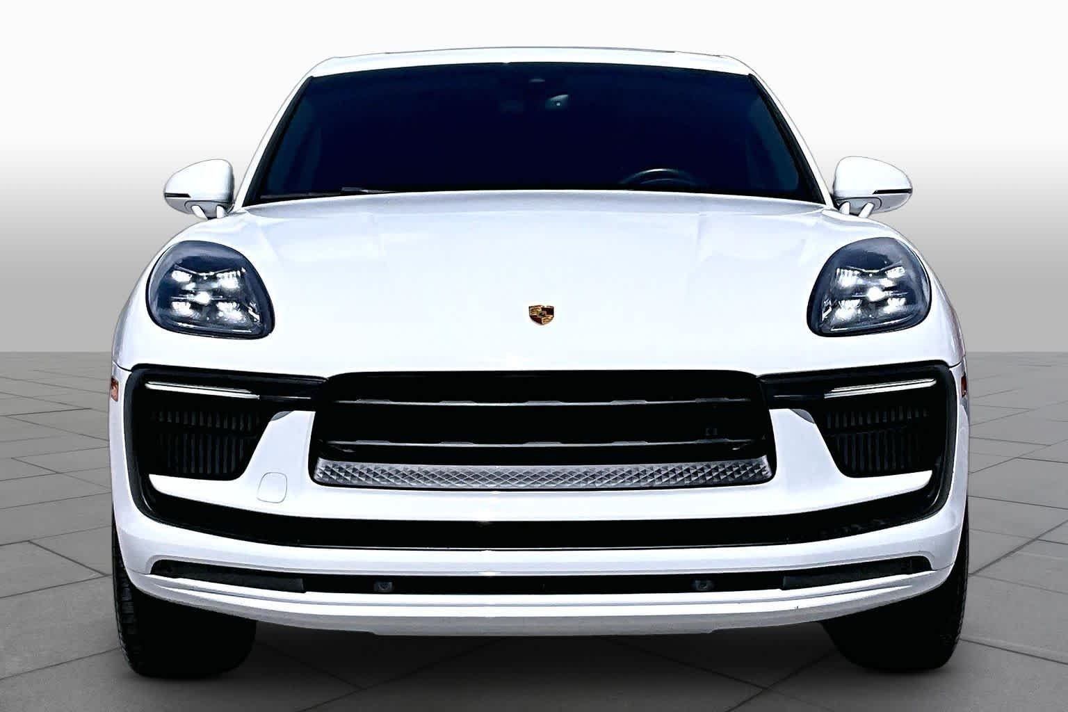 Used 2022 Carrara White Metallic Porsche S image 4