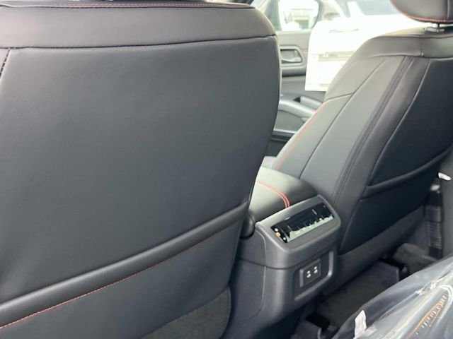 New 2026 Everest White Pearl TriCoat / Super Black Two-tone Nissan Rock Creek® image 21