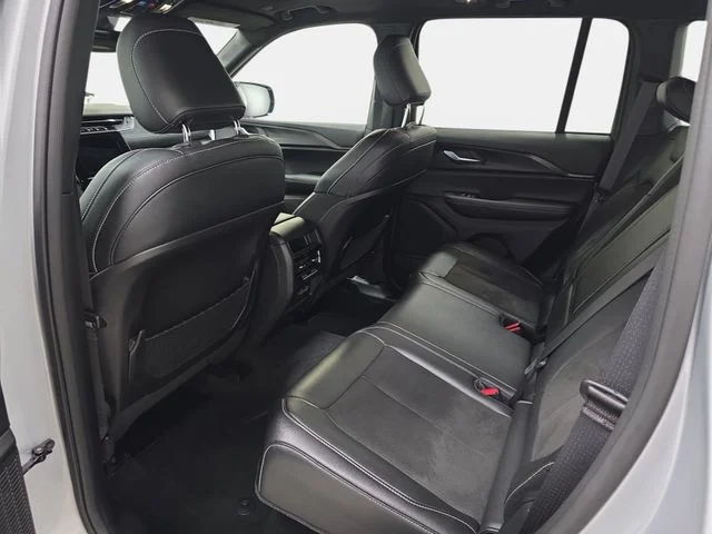 Used 2024 Silver Jeep Altitude X image 12
