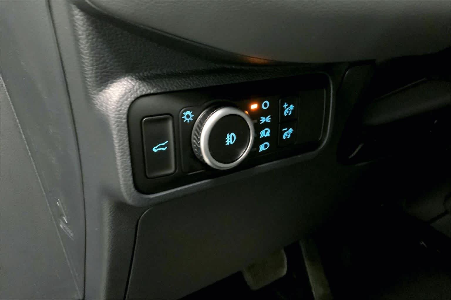 New 2026 Star White Metallic Tri-Coat Ford Active image 18