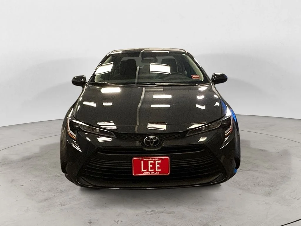 Used 2025 Underground Toyota LE image 8