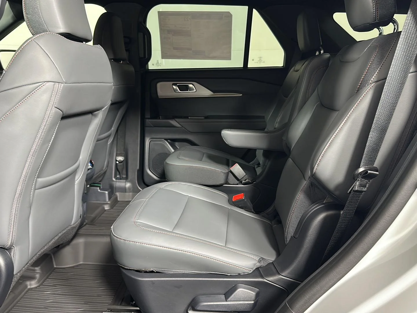 New 2027 Avalanche Gray Ford Active image 21