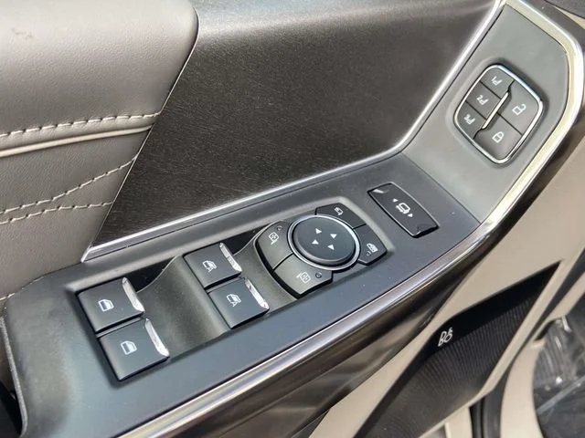 New 2026 Agate Black Metallic Ford F-250® Platinum® image 14