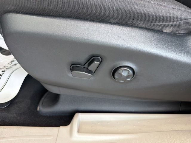 Used 2023 Silver Chrysler LX image 19