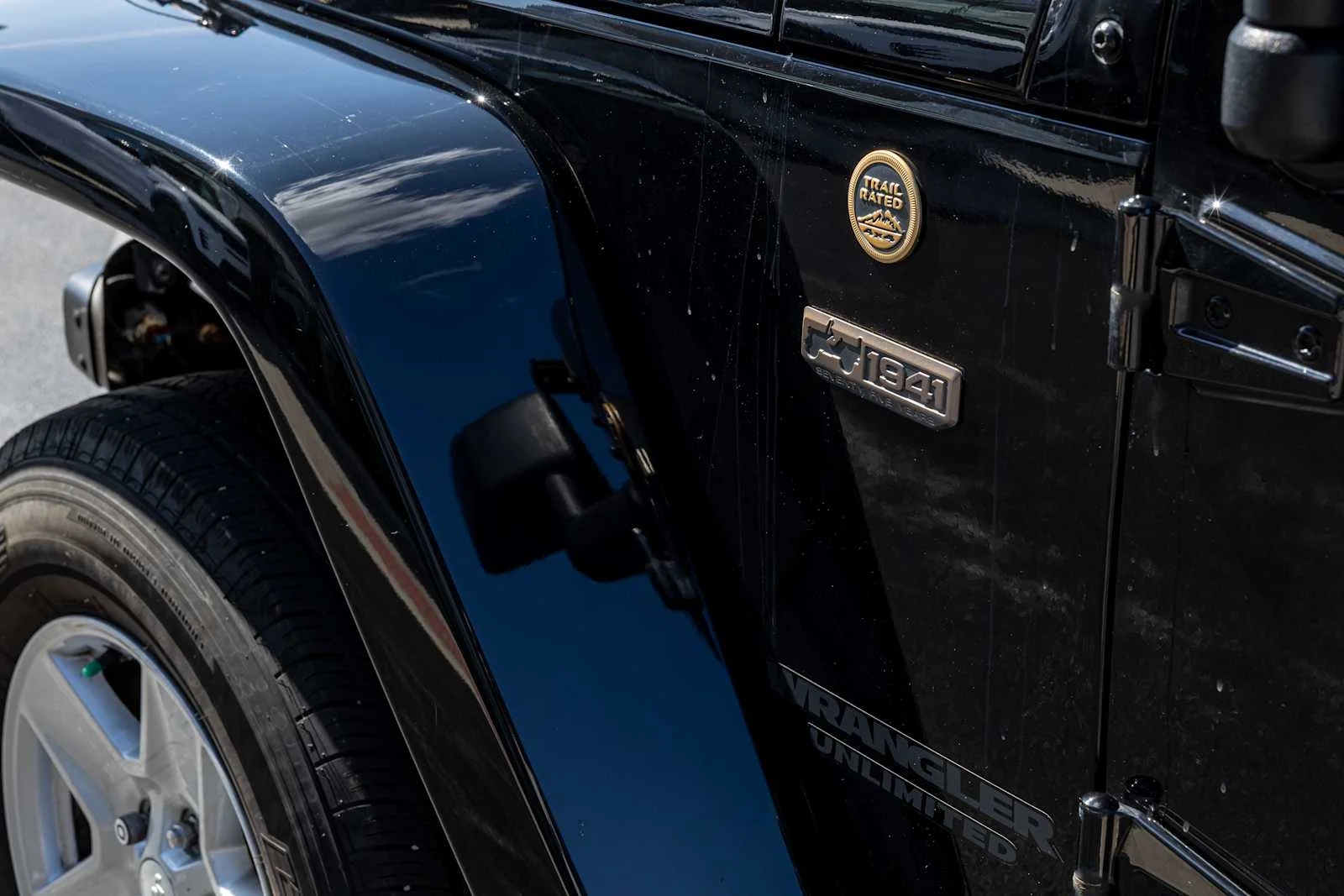Used 2016 Black Clearcoat Jeep 75th Anniversary image 34