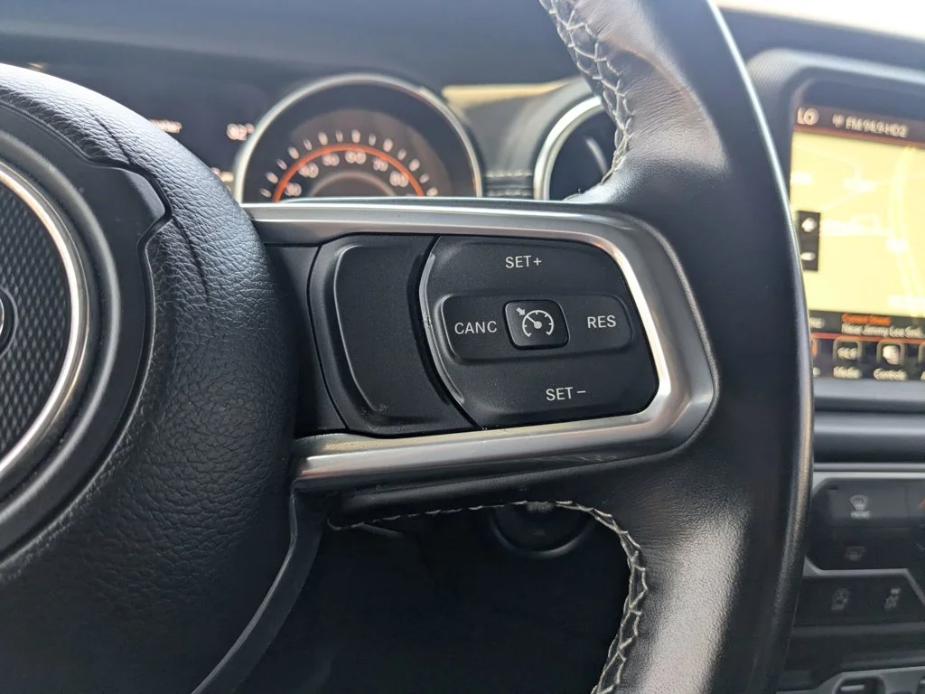 Used 2022 Sting-Gray Clearcoat Jeep Unlimited Sahara image 23