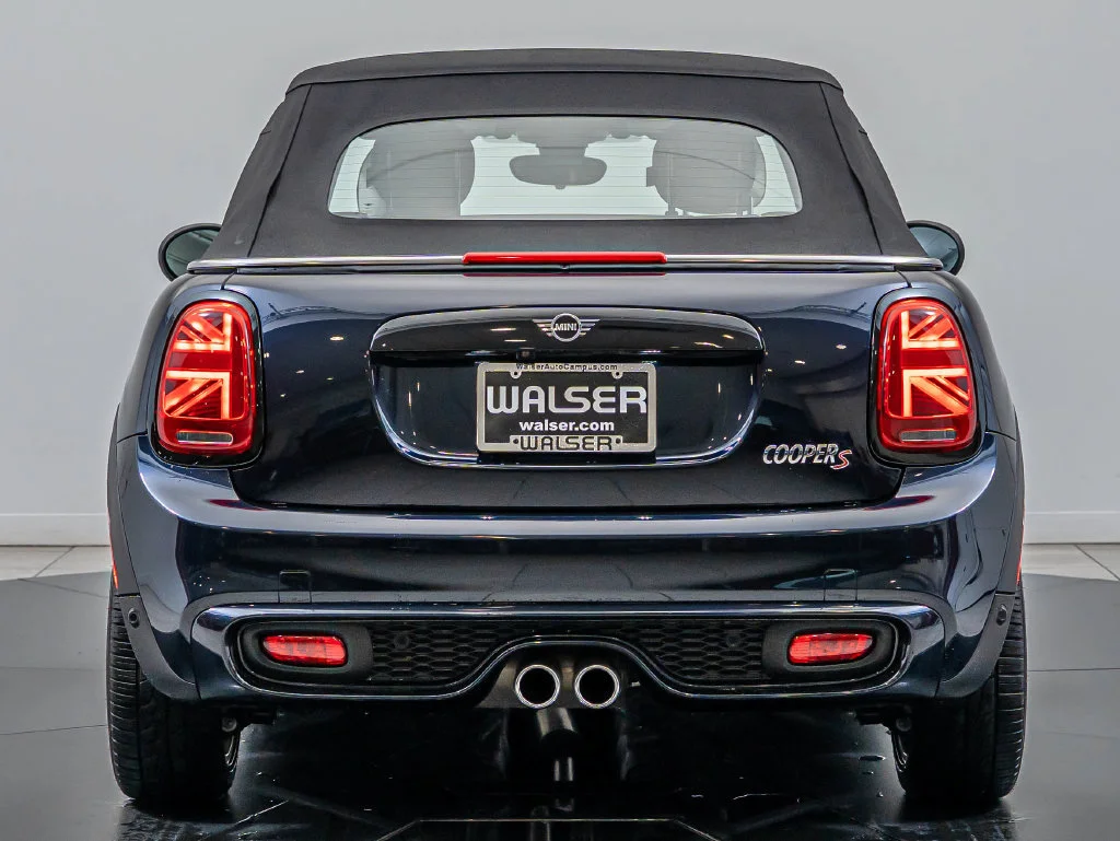 Used 2021 Mini Yours Enigmatic Black Metallic MINI Iconic image 7