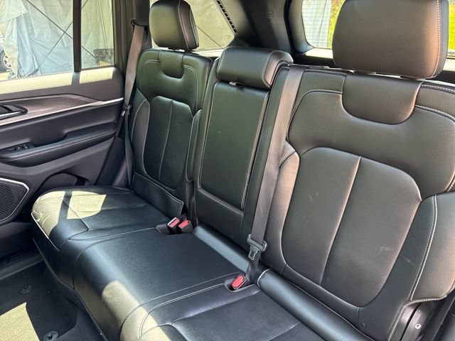 Used 2024 Silver Zynith Jeep 4xe image 18