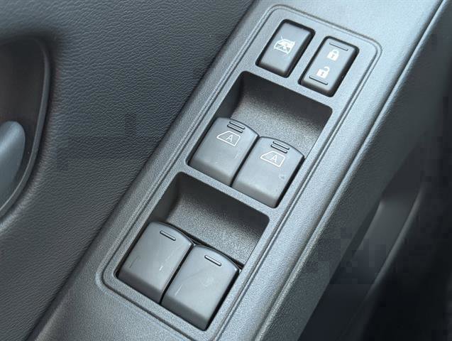 New 2026 Glacier White Nissan SV image 20