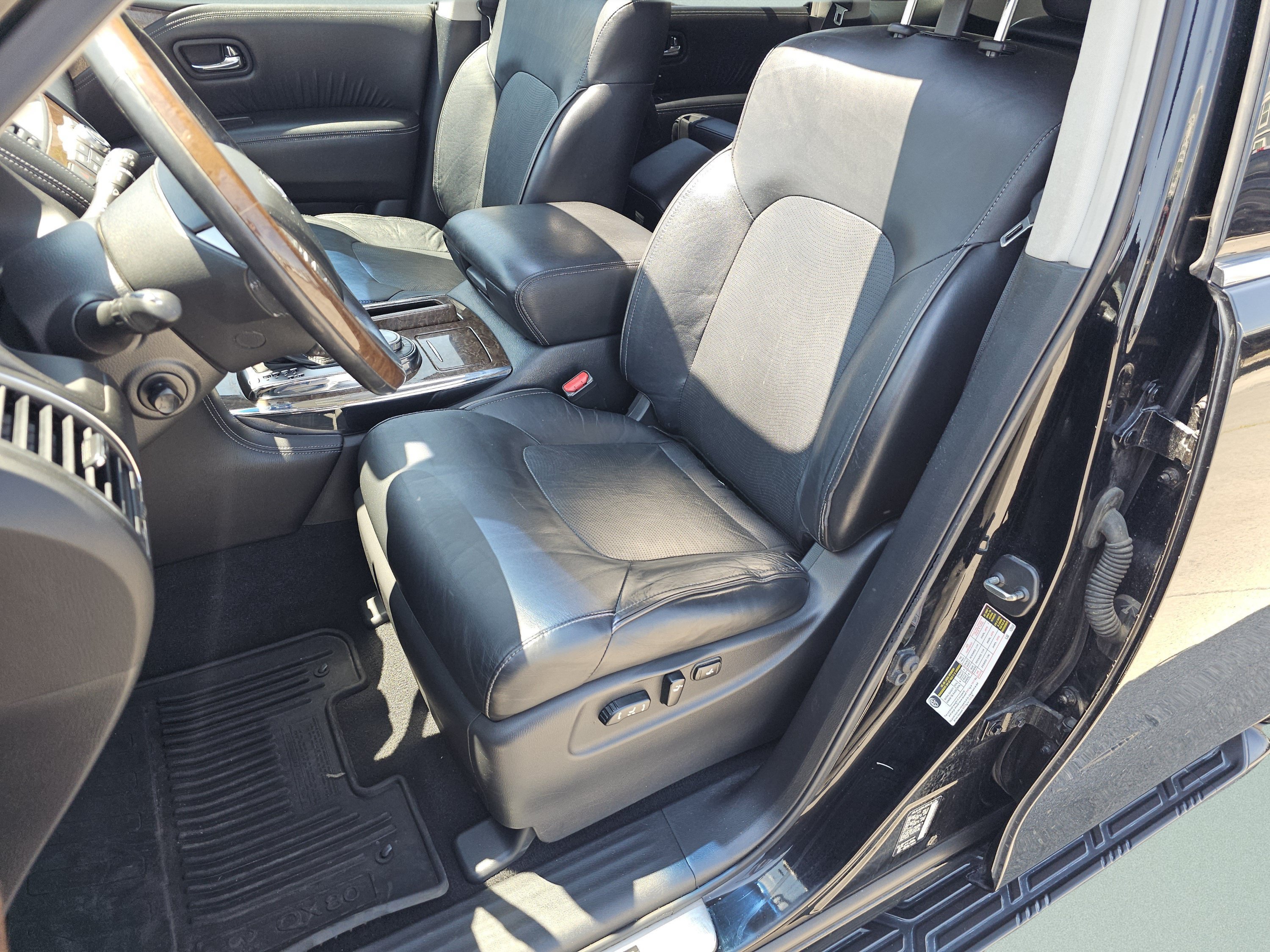 Used 2015 Black Obsidian INFINITI Base image 6