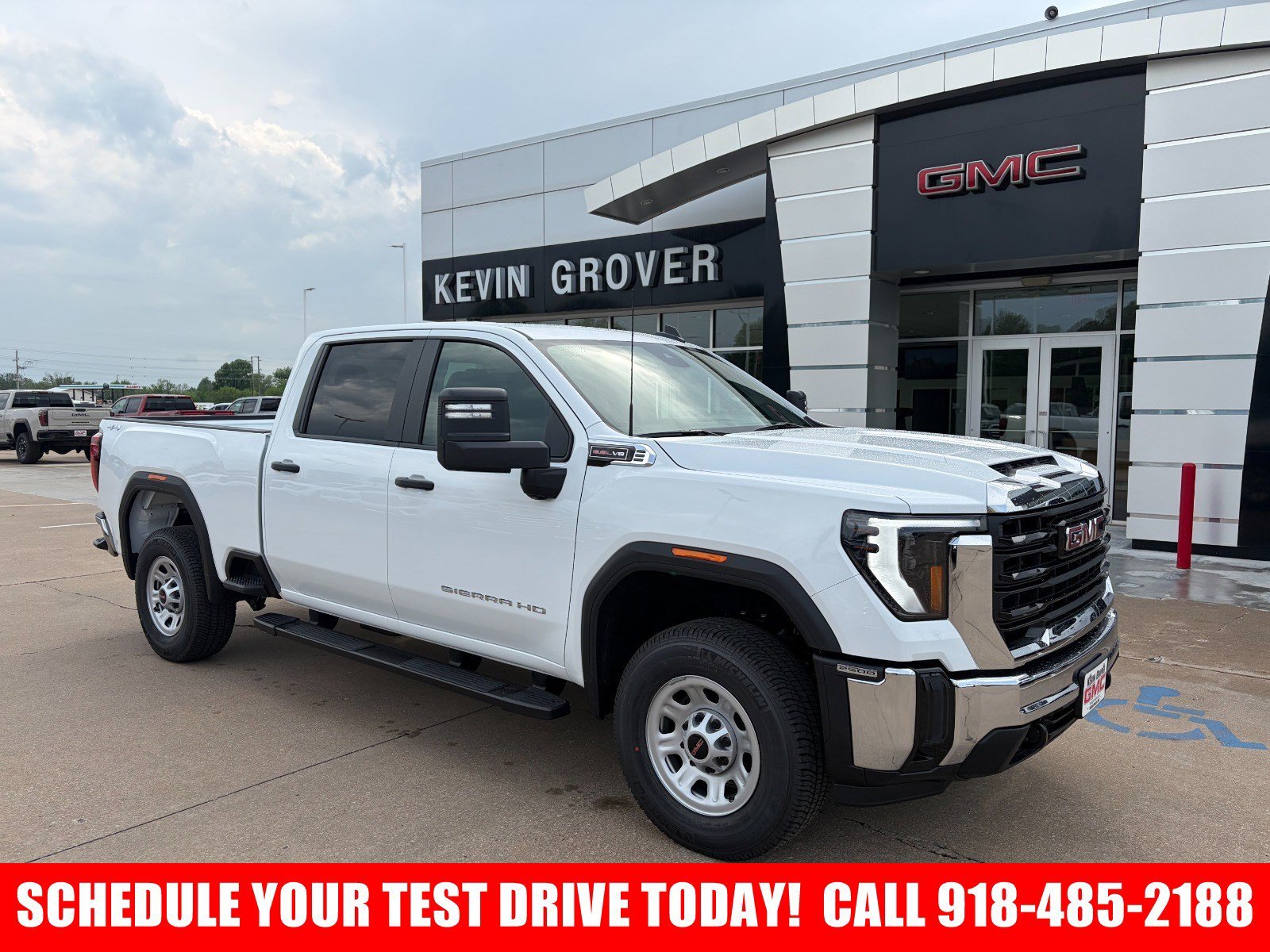 2026 GMC Sierra 4WD Crew Cab Standard Box Pro's photo