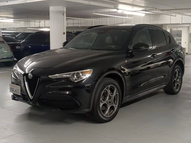 Certified Used 2022 Vulcano Black Metallic Alfa Romeo Ti Sport image 3