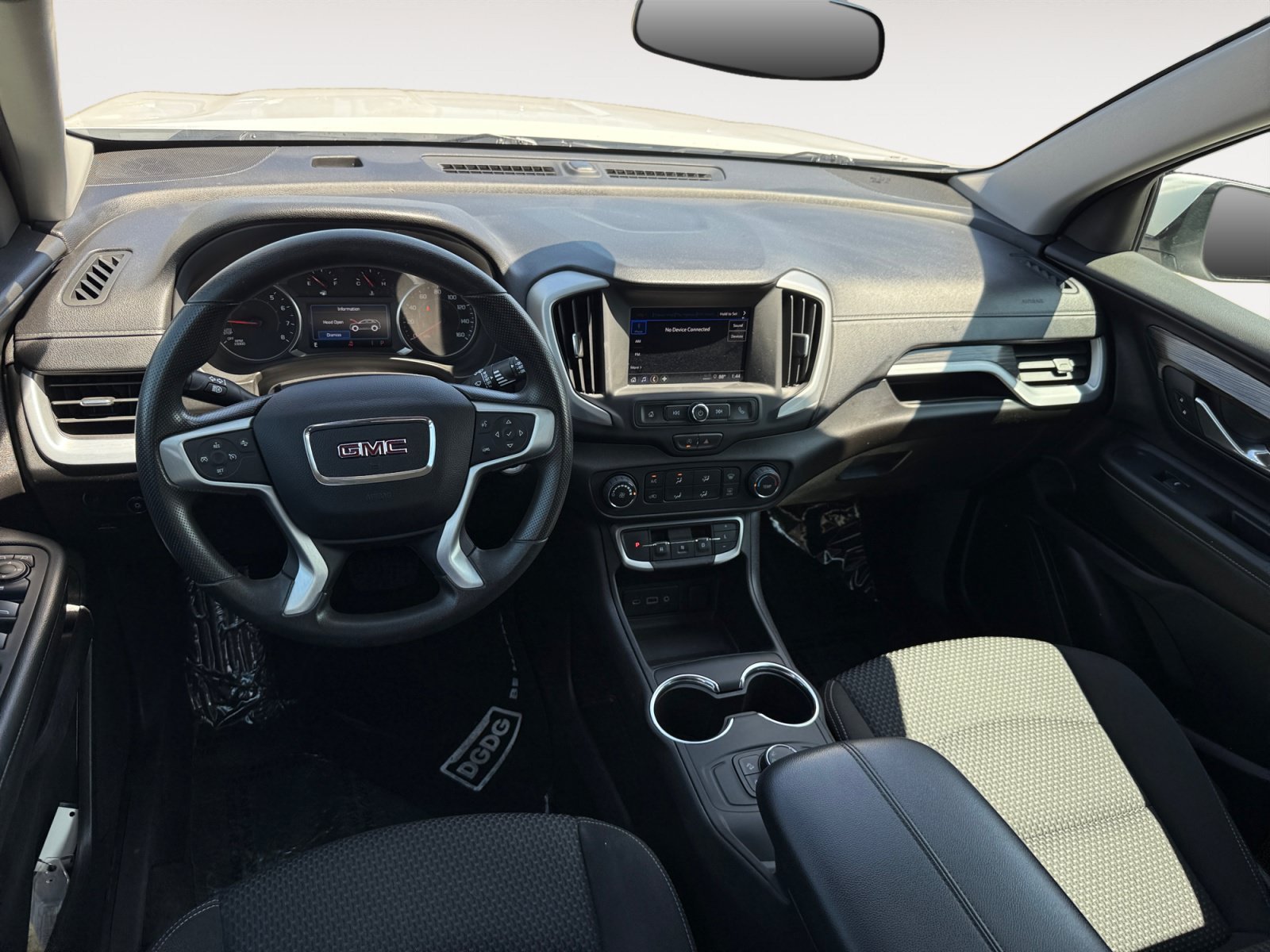 Used 2024 Summit White GMC SLE image 15