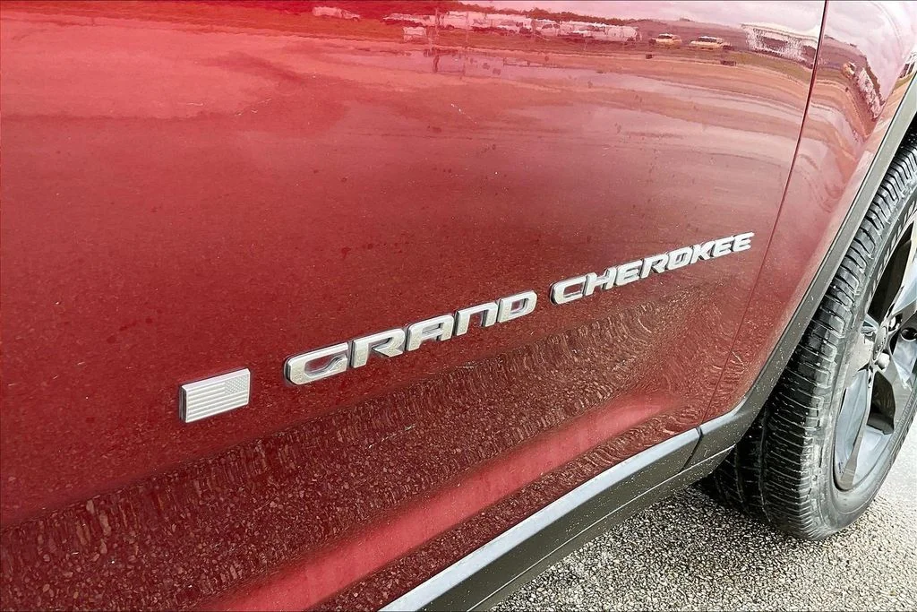 Used 2021 Red Jeep Limited image 21