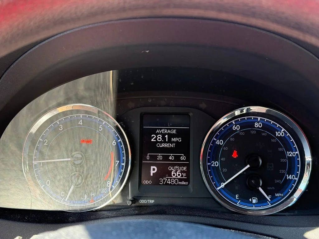 Used 2017  Toyota L image 10